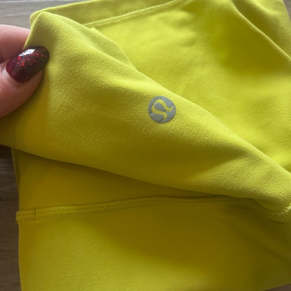 Lululemon Align High Rise Short 6” size 4 - Picture 4 of 4